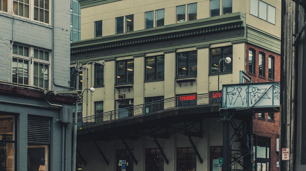 photo by mark skovorodko