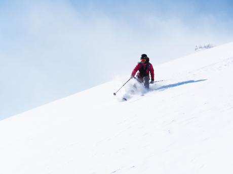 Our own Justin Lukasavige (@lukasavige) shredding the Tenmile Range. Photo by Blaine.